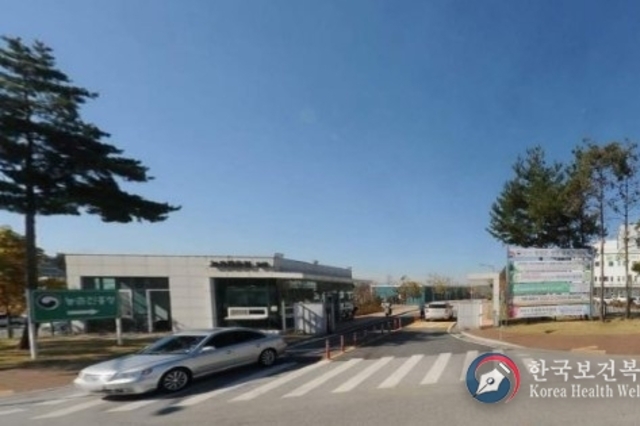 농촌진흥청, 어린이 농부 손 모내기 체험 '자연과 친해졌어요'